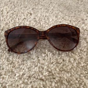 Tortoise print sunglasses